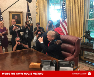 Illustration for article titled Kanye at the White House